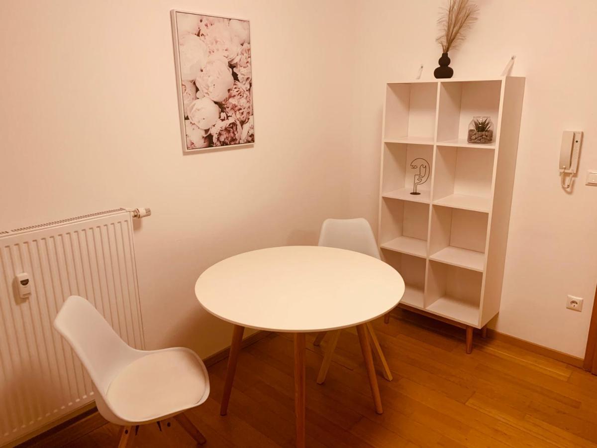 Felix Living 4, Modern & Cozy 2 Zimmer Wohnung, Balkon, Parkplatz Salzweg 外观 照片